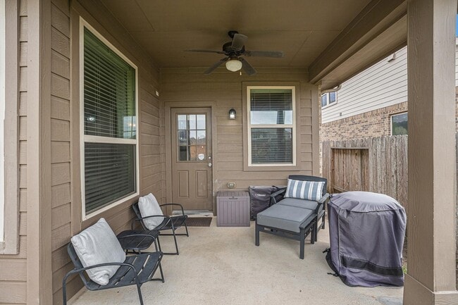 Building Photo - 2449 Pamplona Ln
