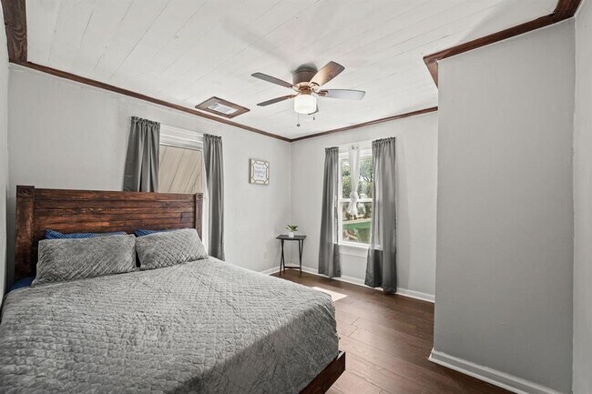 Building Photo - 3223 Avenue M