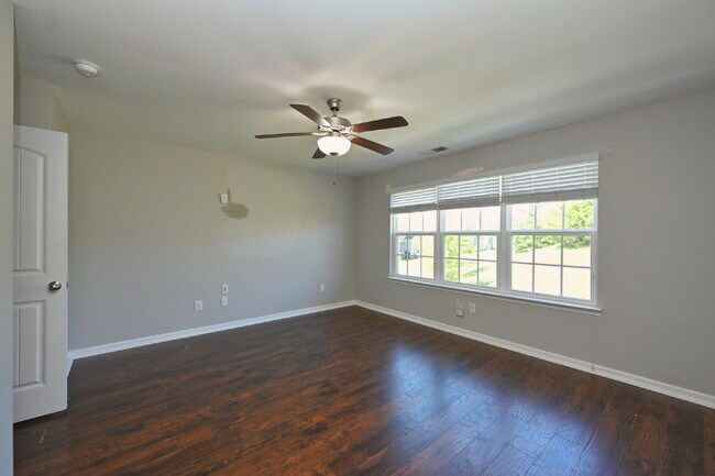 Building Photo - 167 Cobblestone Pl Dr
