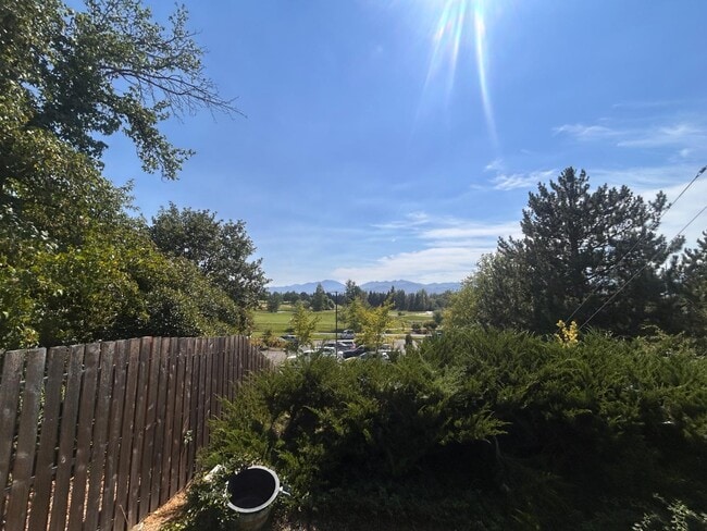 Building Photo - 2100 Hobert St