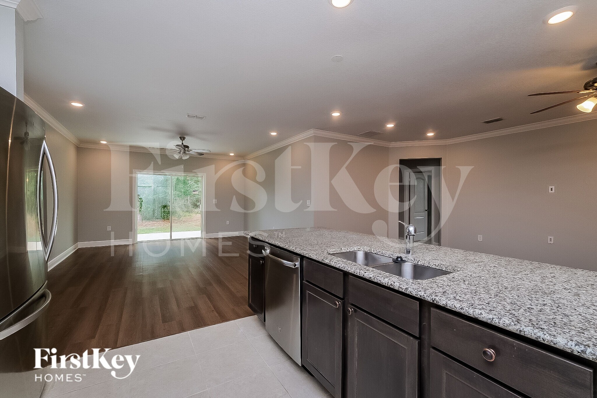 Building Photo - 6177 Kinlock Ave