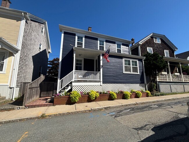 Building Photo - 14 Dixon St