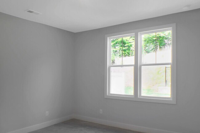 Building Photo - End-unit villa with first-floor primary