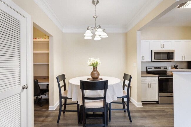 Building Photo - 2431 Brisbane Woods Way