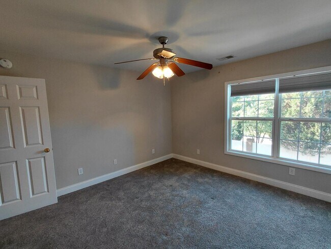Building Photo - 300 Hampton Forest Dr