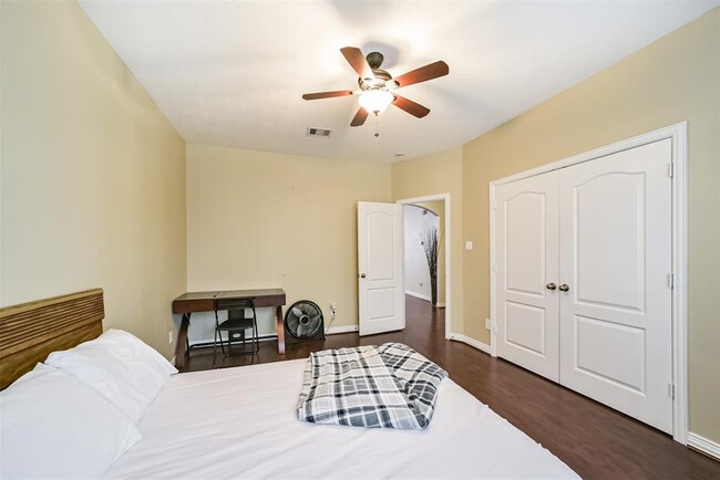Building Photo - 24919 Ginger Ranch Dr
