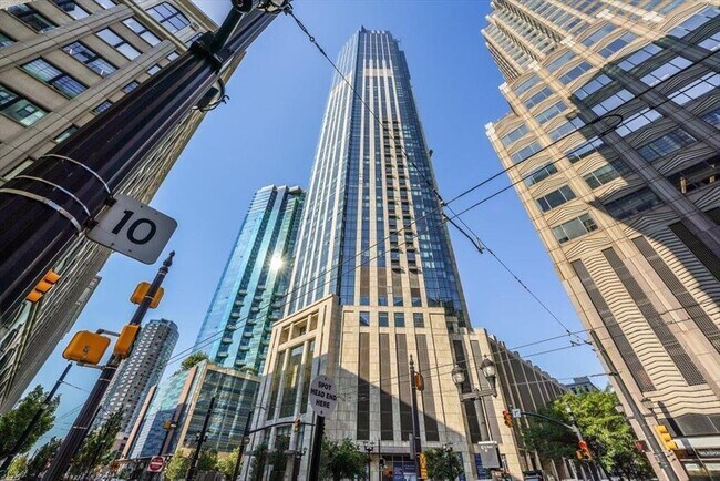 Building Photo - 99 Hudson St
