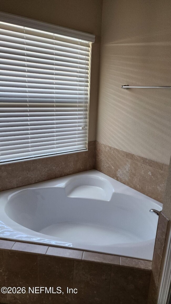 Building Photo - 2654 Salt Lake Dr