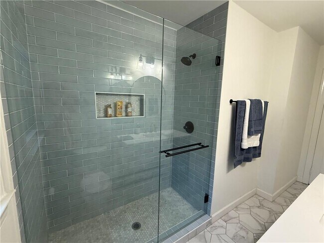 Building Photo - 1140 Goodwin Pl NE