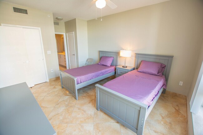 Building Photo - 550 Okeechobee Blvd