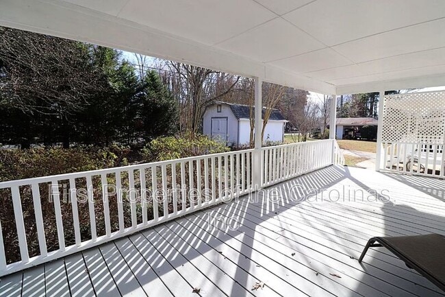 Building Photo - 1148 Southwood Dr