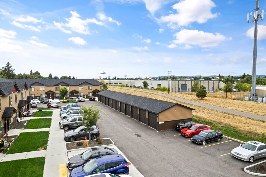 Building Photo - 304 S Skipworth Rd