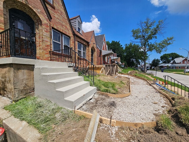 Building Photo - 8623 Tara Ln