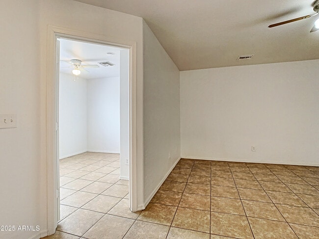Building Photo - 4205 N Montezuma Dr
