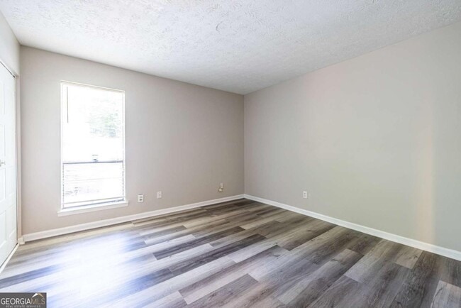 Building Photo - 1010 Mariners Ct