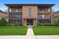 Building Photo - 16743 Paxton Ave