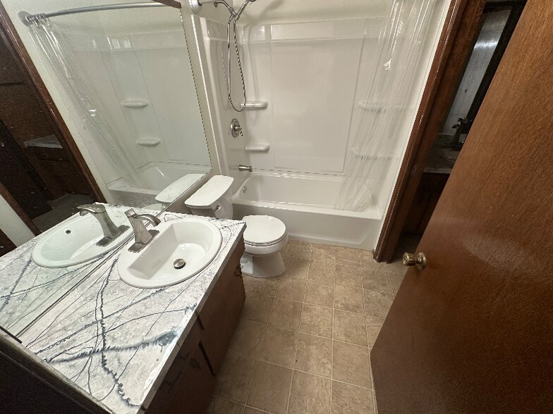 Building Photo - 2685 Woodstone Pl