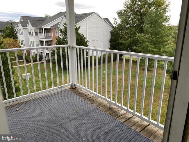 Building Photo - 23 Laurel Path Ct