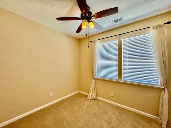 Building Photo - Is it Retirement Time for You? 3 Bedroom 2 Bath in a desirable gated community!