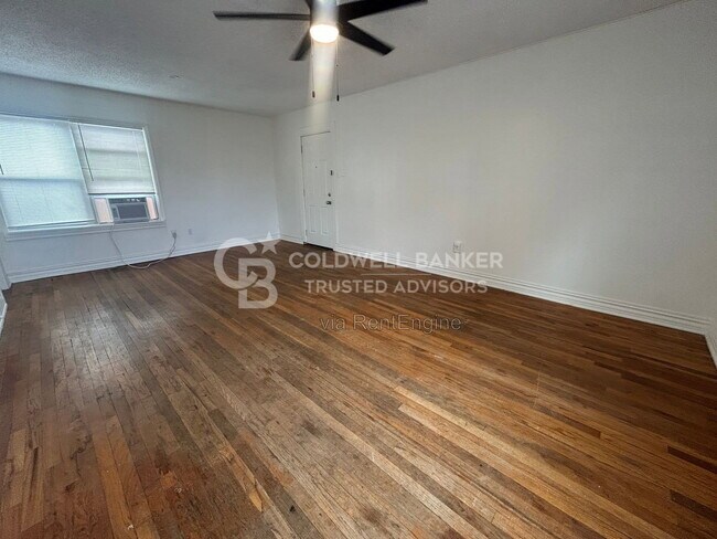 Building Photo - 1602 Avenue X