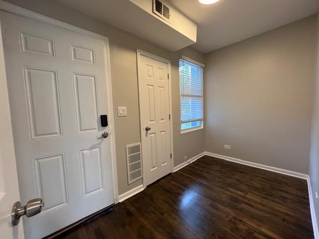 Building Photo - 2 bedroom in Chicago IL 60647