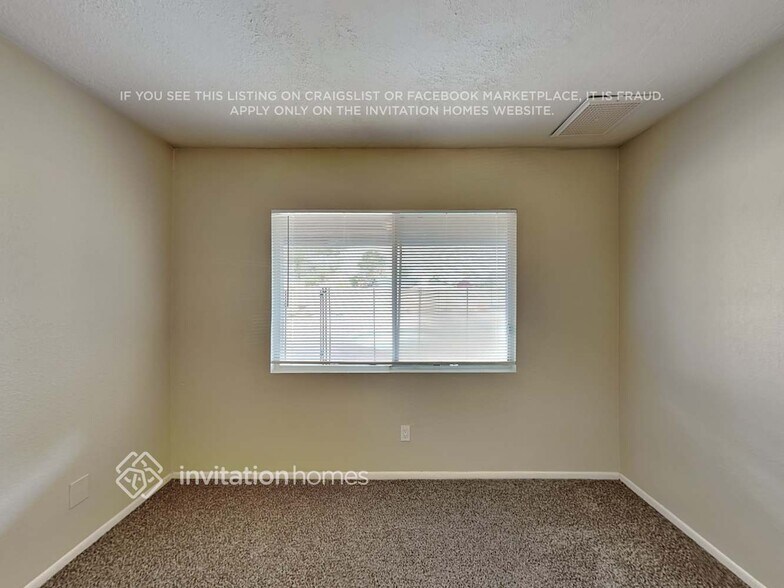 Building Photo - 5142 W Echo Ln