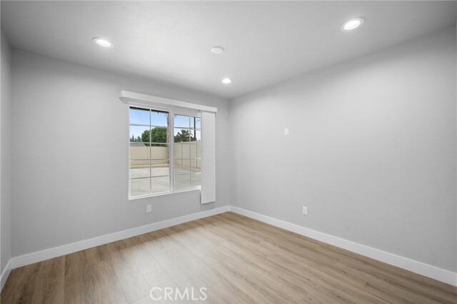 Building Photo - 16132 Chatsworth St