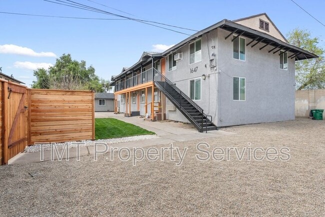 Building Photo - 1647 E 6th St