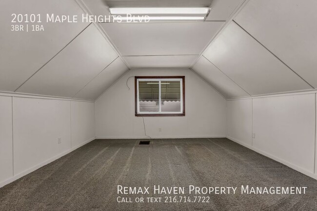 Building Photo - 20101 Maple Hts Blvd, Maple Hts - Lovely 3...