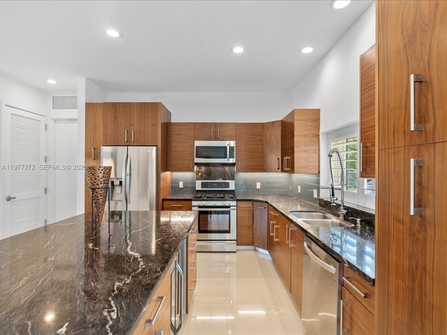 Building Photo - 3510 NE 17th Ave