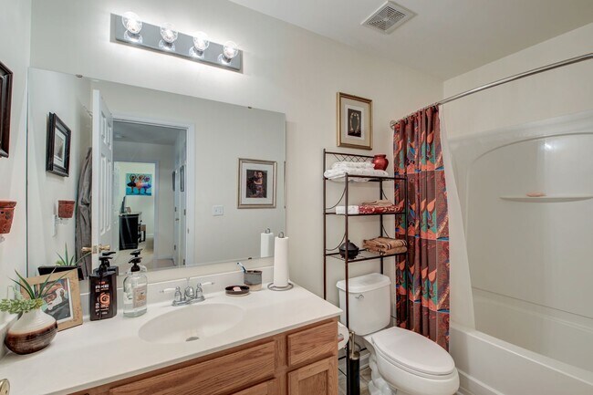 Building Photo - Easy Access to Everything North Charleston Has to Offer