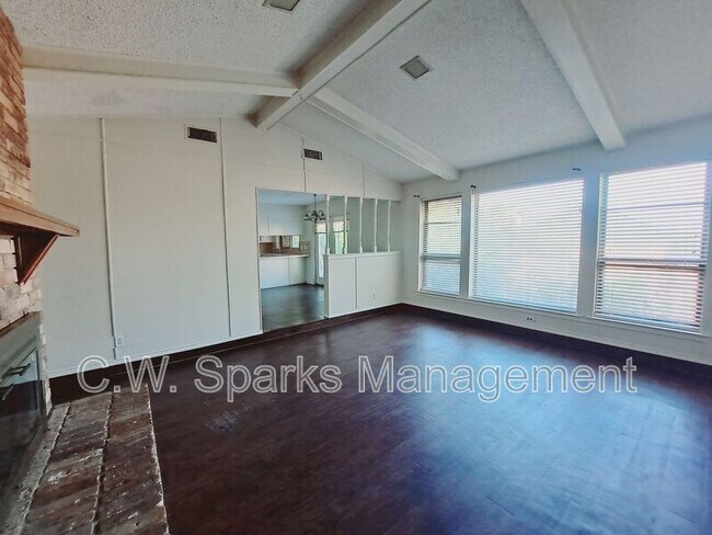 Building Photo - 4106 Cedar Creek Dr