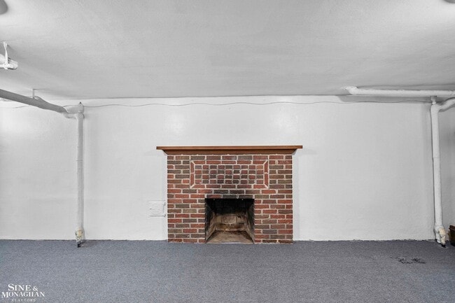 Building Photo - 276 Lewiston Rd