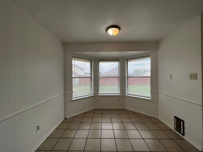 Building Photo - 4611 Colby Dr