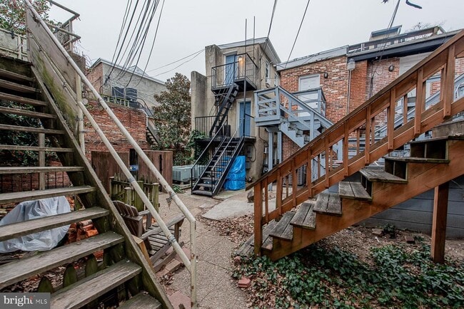 Building Photo - 1036 Patapsco St