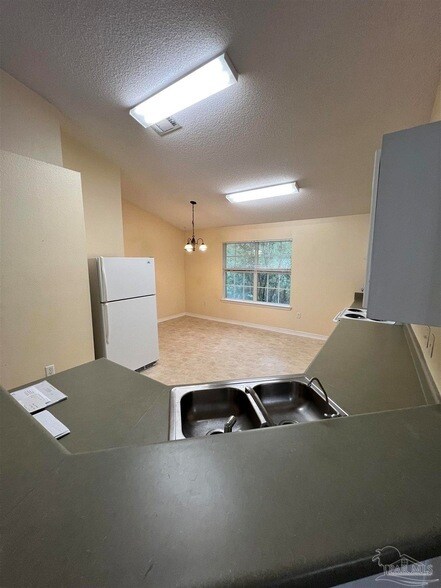 Building Photo - 4966 Berkeley Forest Blvd