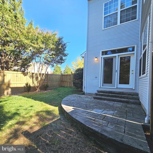 Building Photo - 13120 Misty Glen Ln