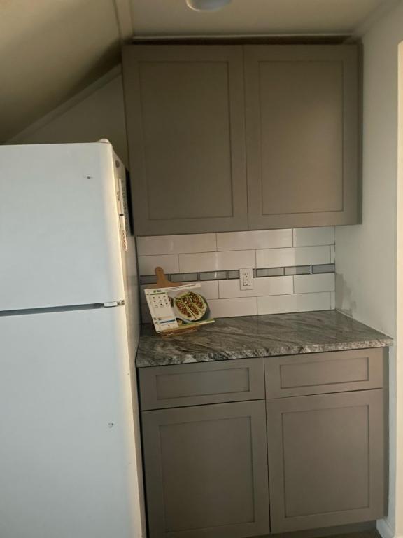 Building Photo - 10-14 Wheeler Rd