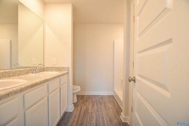 Building Photo - 350 Falling Water Ln SW