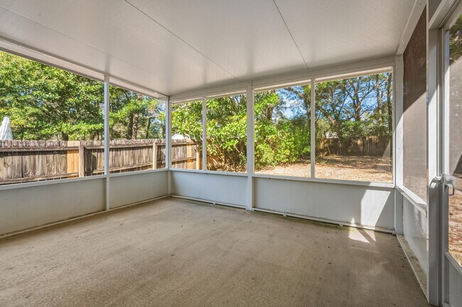 Building Photo - 206 Esmond Ct