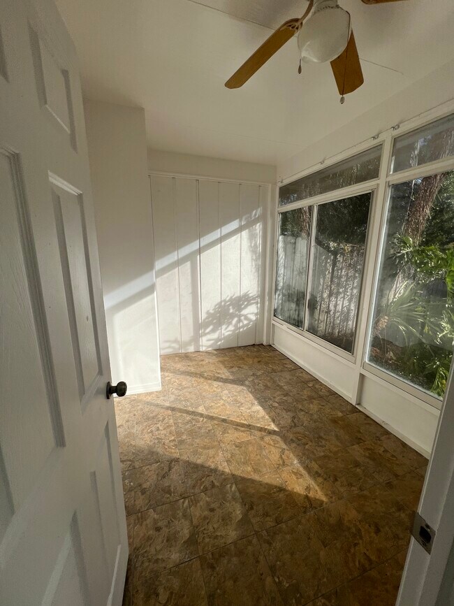 Building Photo - 667 Lake Dexter Cir