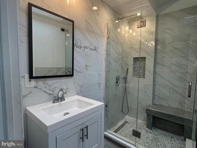 Building Photo - 5928 Chancellor St