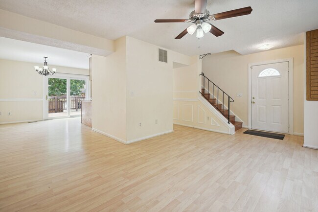 Building Photo - 8266 Amity Cir