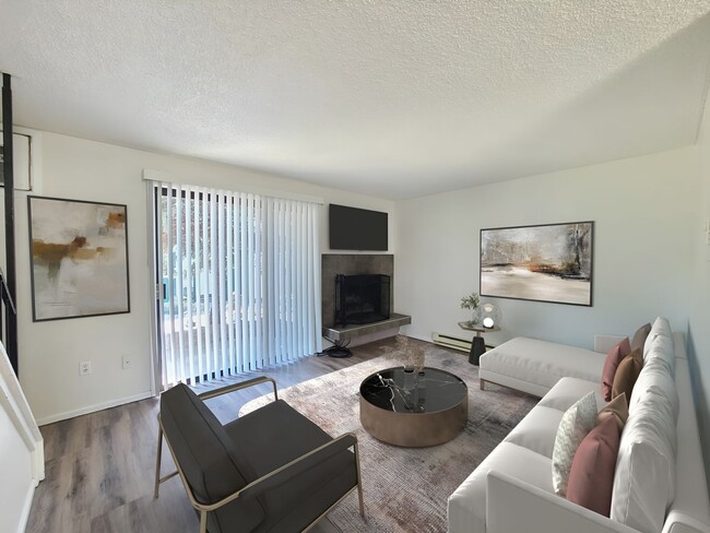 Building Photo - 2121 E Upriver Dr