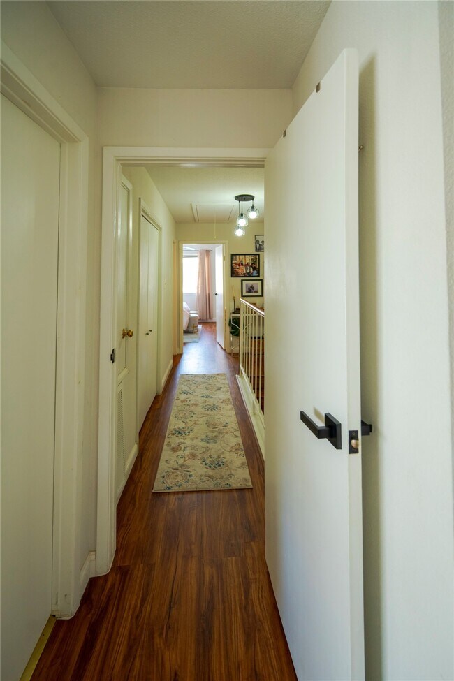 Building Photo - 1829 Augusta Dr