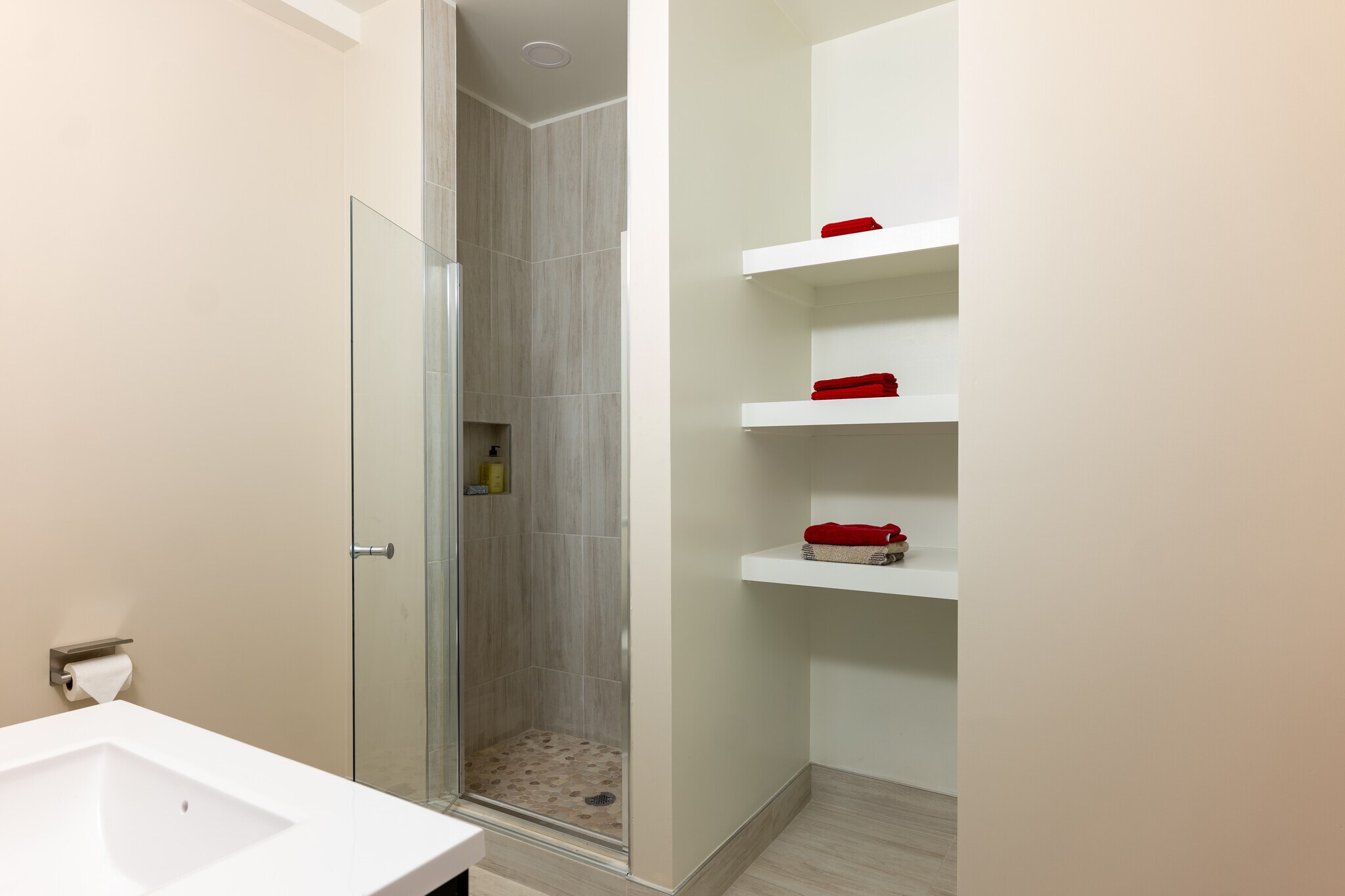 Building Photo - 718 Hazelwood St