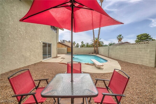 Building Photo - 4431 El Campana Way