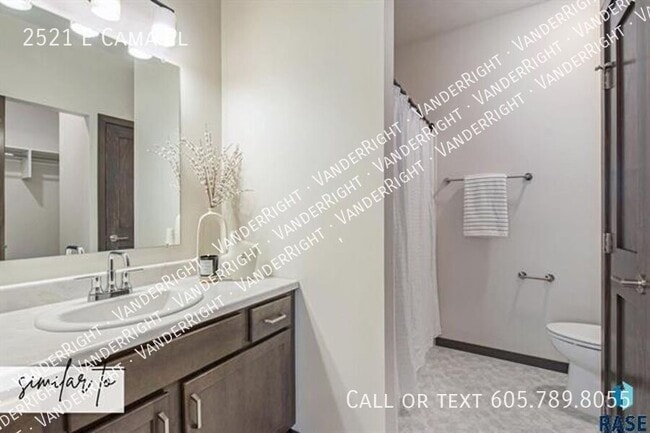 Building Photo - 2521 Cama Pl