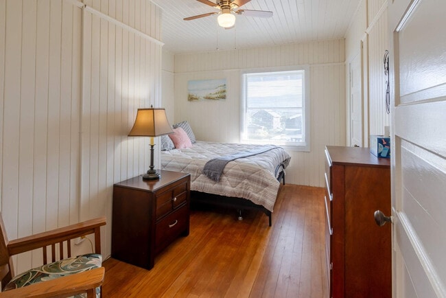 Building Photo - 640 S Columbia St