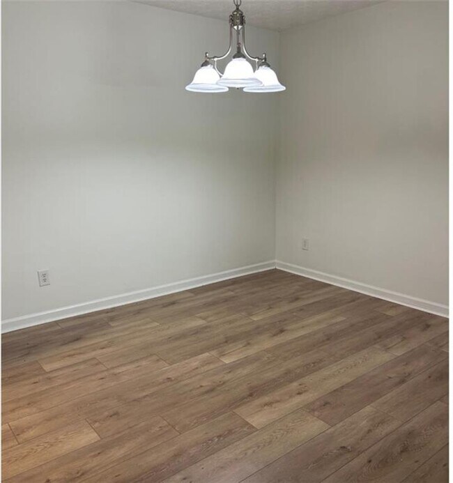Building Photo - 10101 Waldrop Pl
